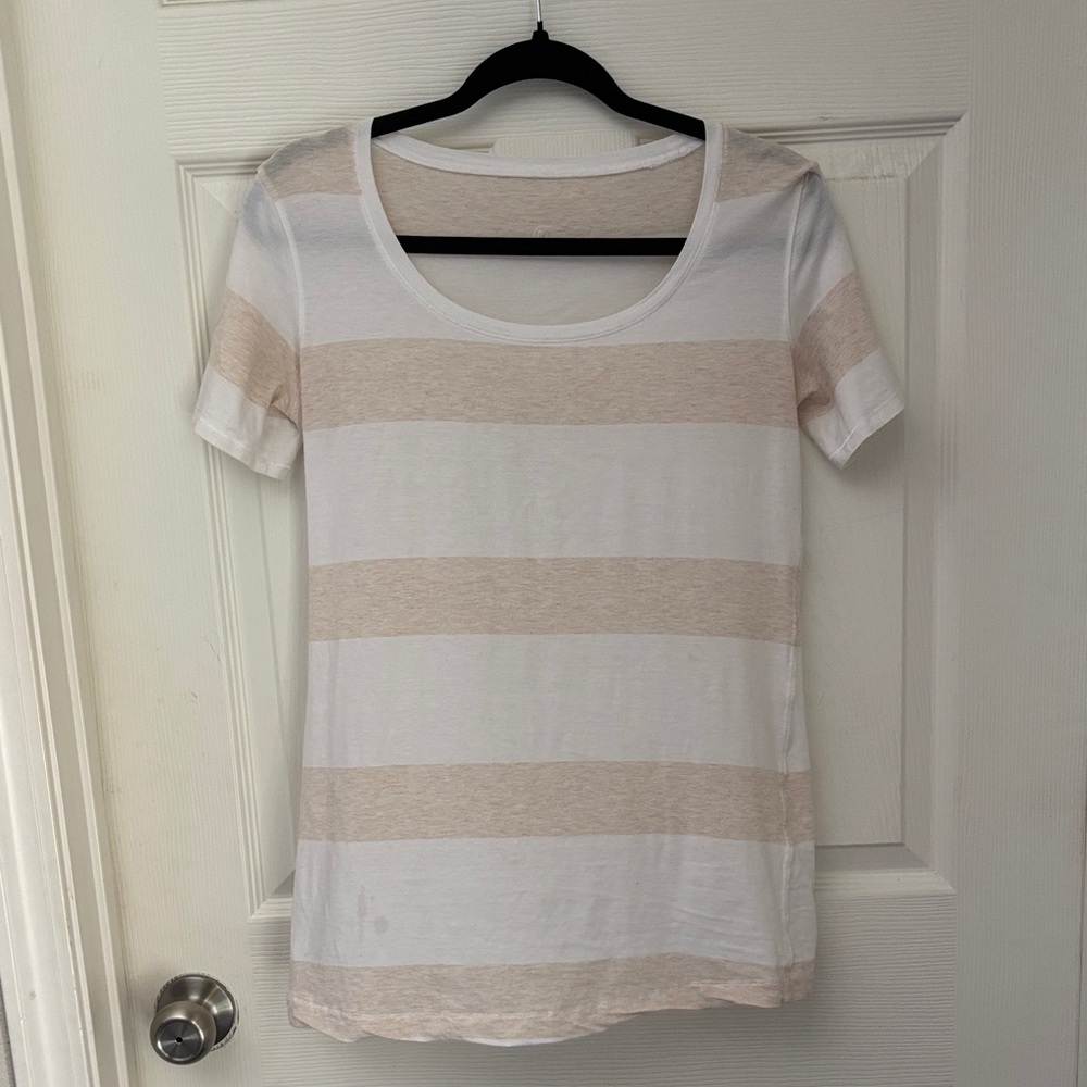 VINTAGE Lululemon Every Yogi Tee P2P 18.5 in Stripe Heathered Cashew / White